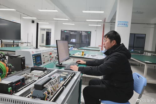 匠心礪技淬鋒芒 硬核逐夢(mèng)正當(dāng)時(shí)——信陽技師學(xué)院信息系統(tǒng)集成服務(wù)專業(yè)人才培養(yǎng)紀(jì)實(shí)